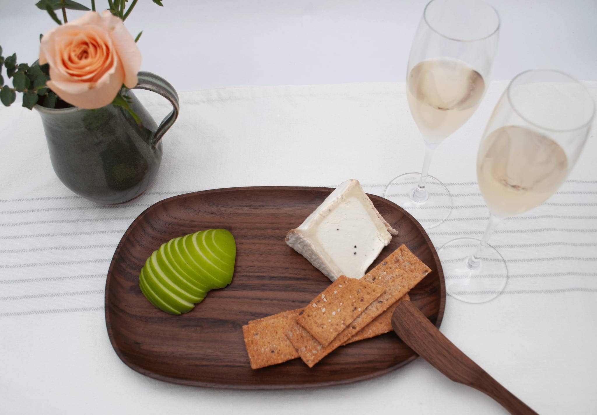 Walnut Wood Rounded Spreader – 6" J Brody