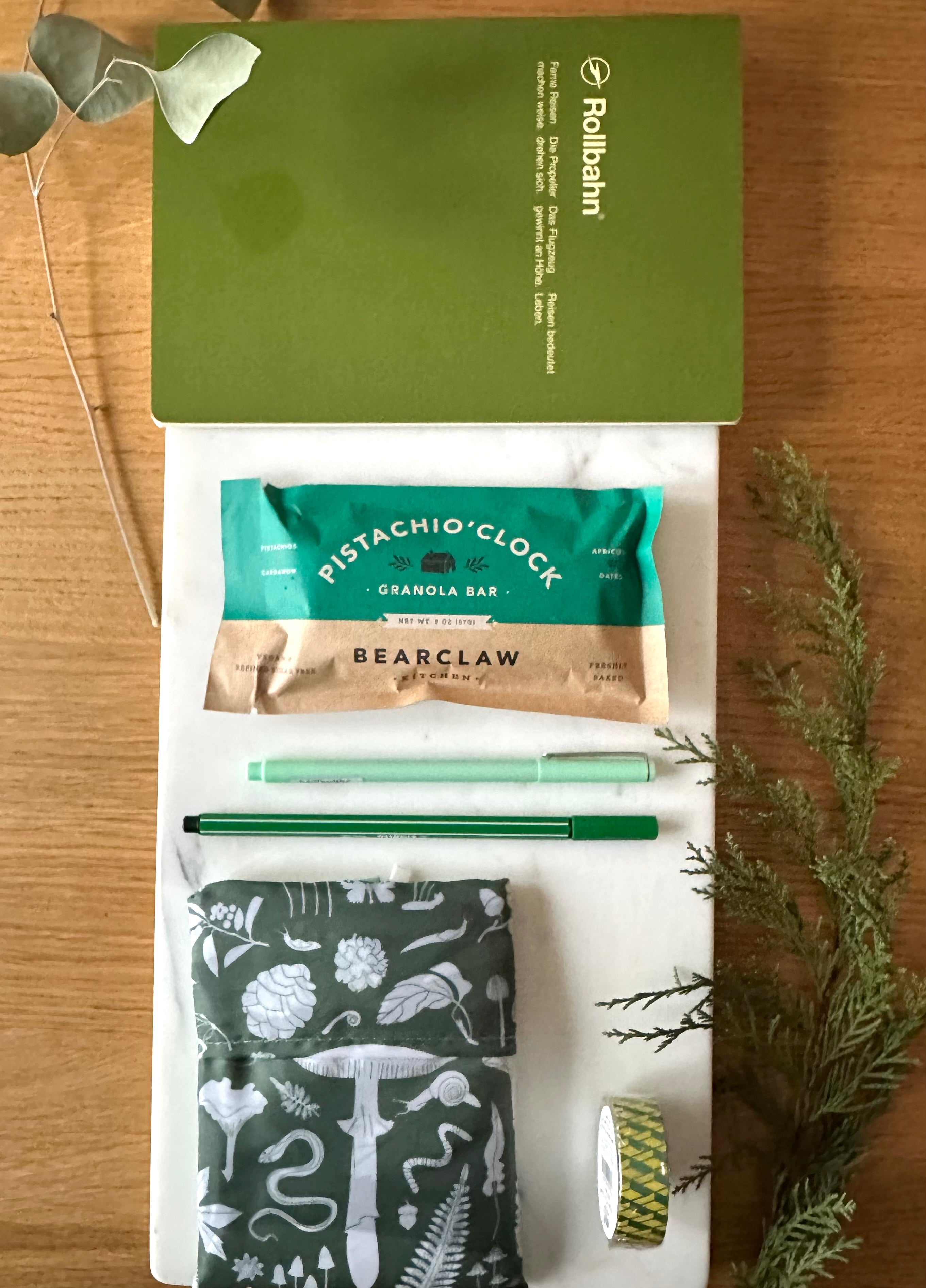 Holiday Gift Bundle w/ Banquet Workshop Forest Art Sack & Rollbahn Notebook