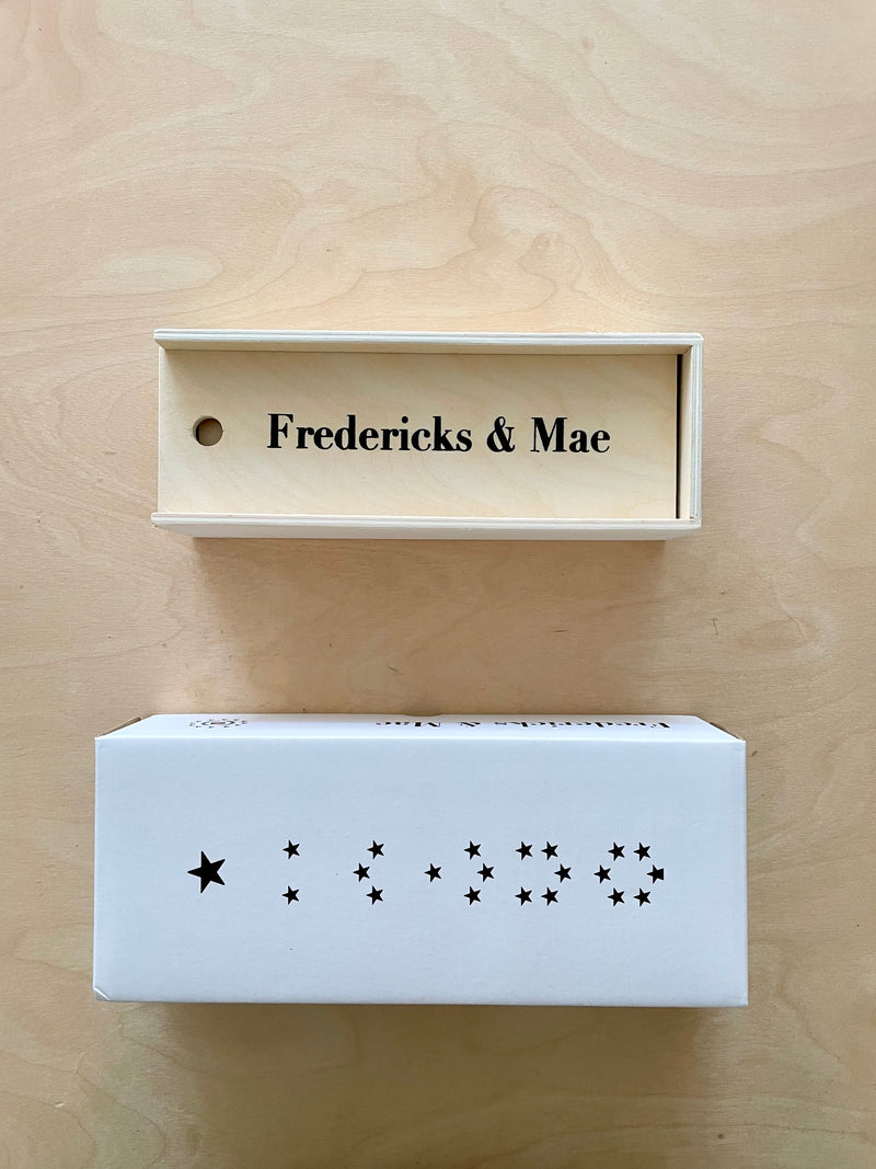 Fredericks & Mae Star Dominoes Set