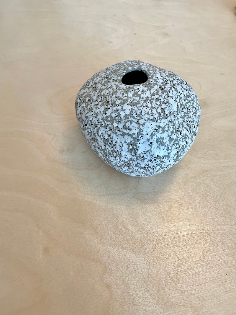 Tokoname Ceramic Stone Vase – wide, round