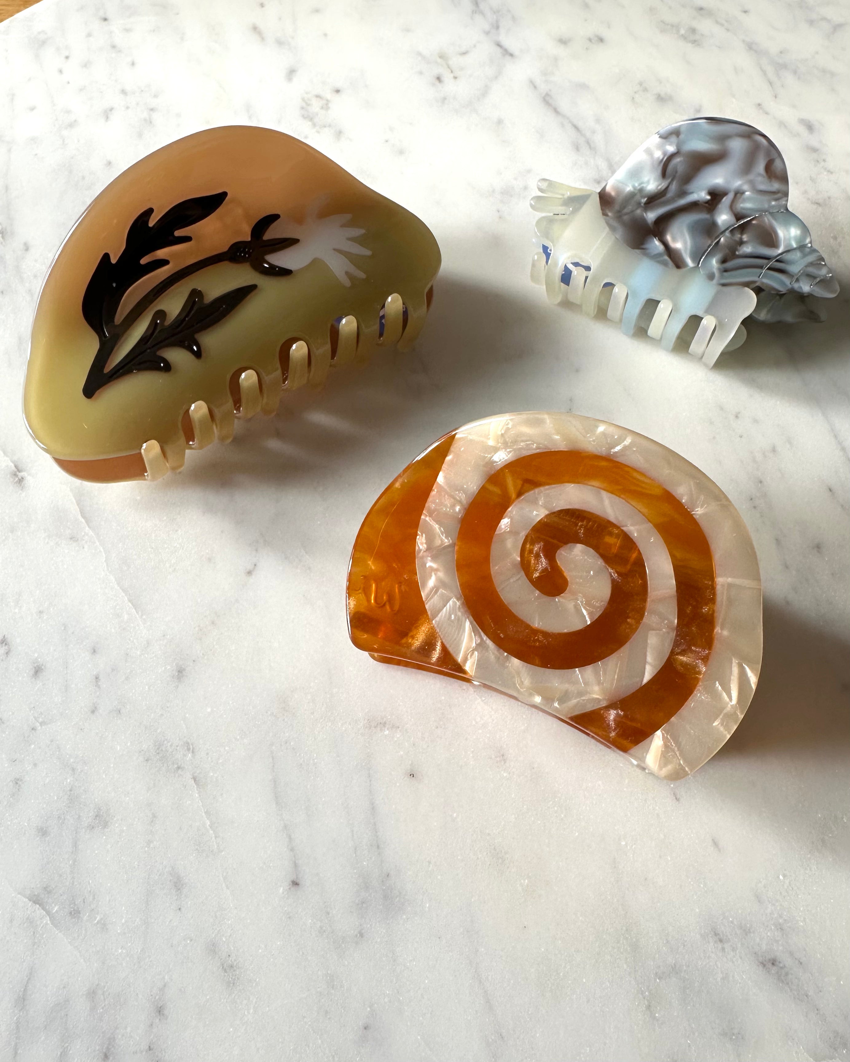 Winona Irene Blue Whelk Sea Snail Shell Hair Claw