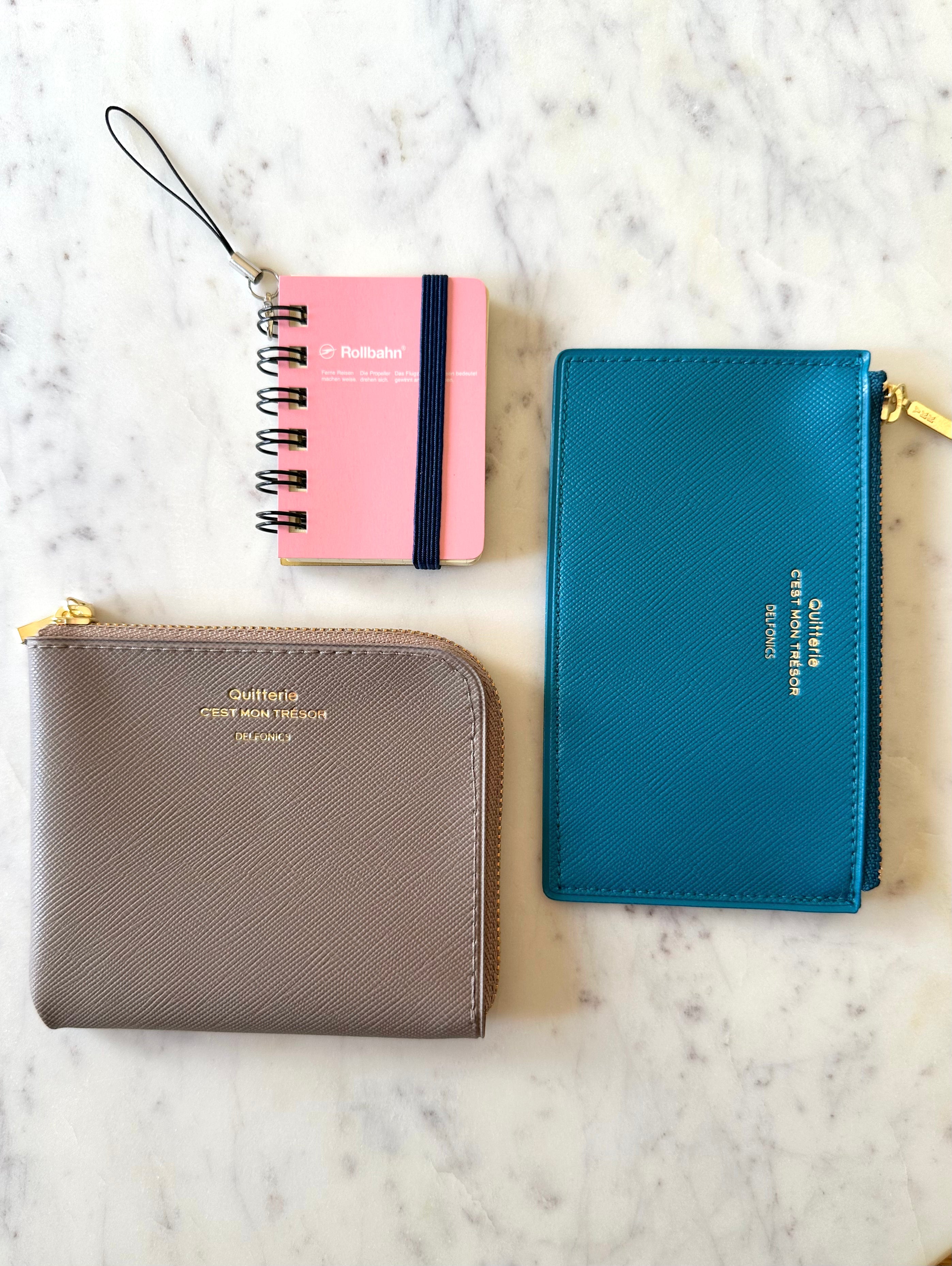 Delfonics Quitterie PVC Japanese Half Zip Wallet – Greige