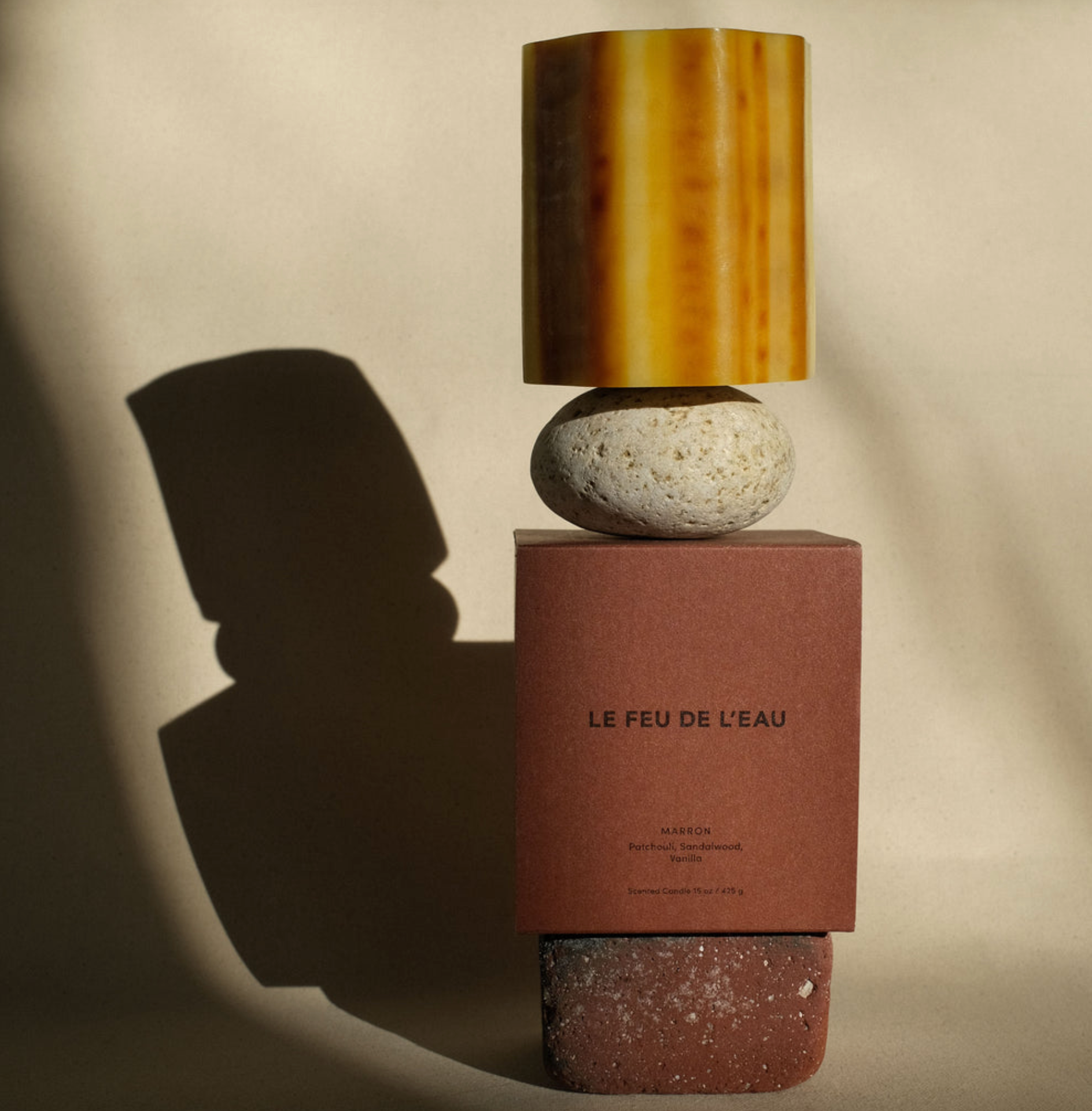 Le Feu De L'eau Marron Candle - 8 oz