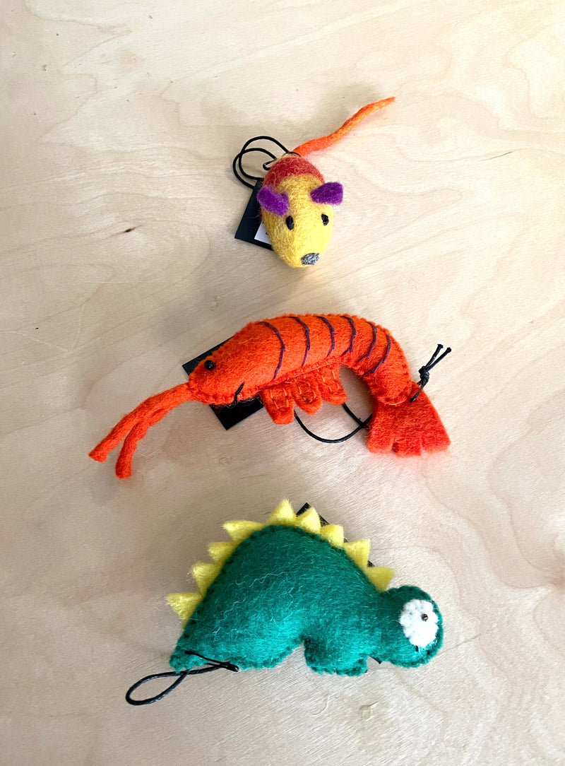 Wool Felt Shrimp Cat Toy