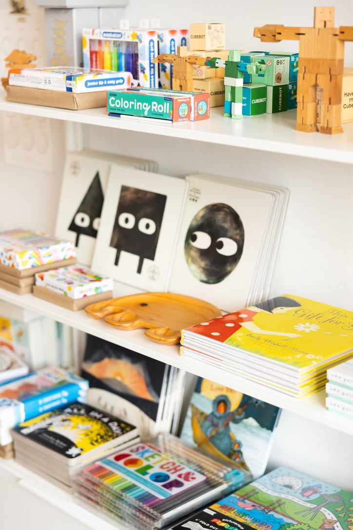 Circle Book (Shapes Trilogy) – by Mac Barnett & Jon Klassen